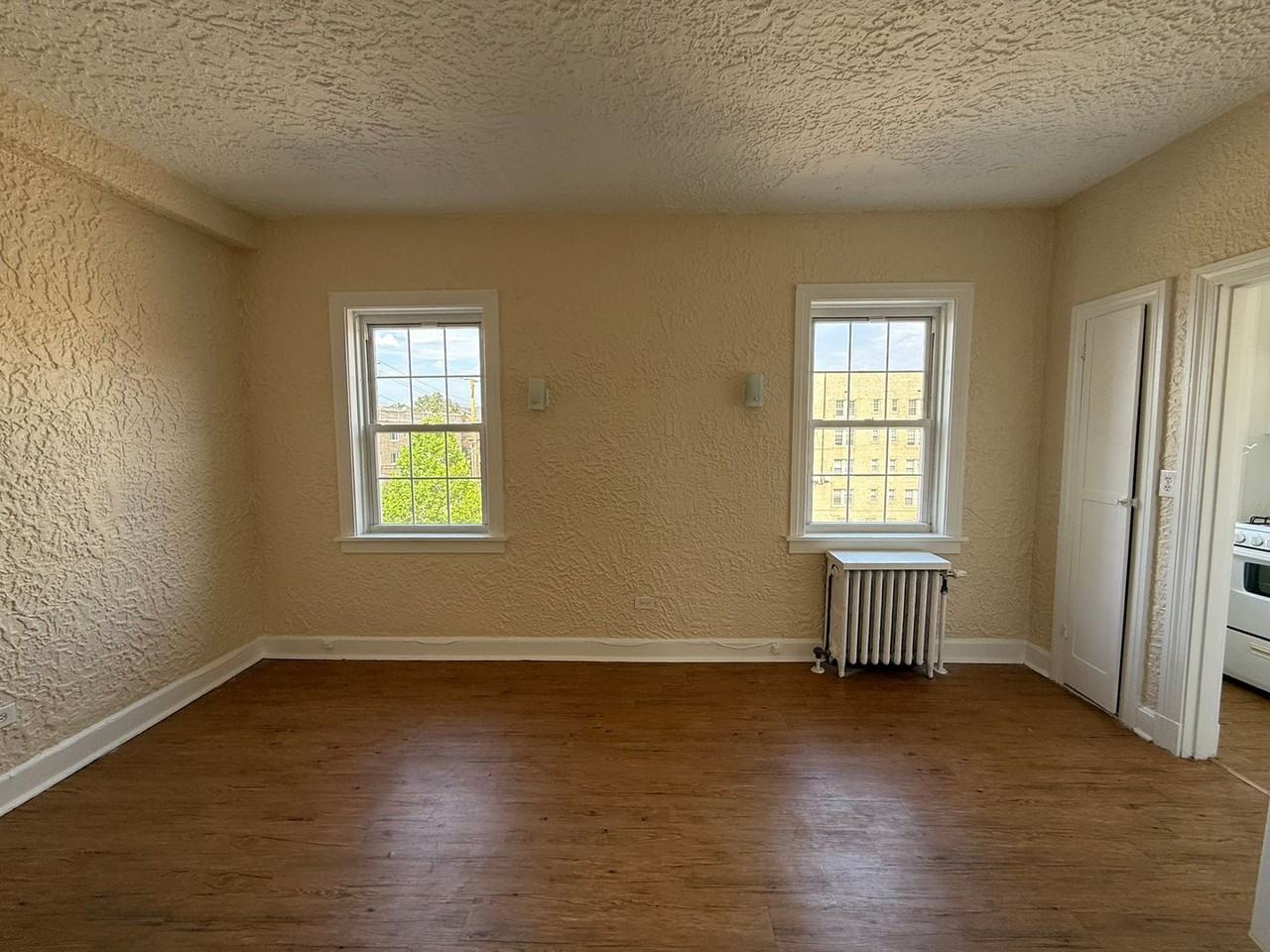 Bayard Manor Apartments - Photo 6 of 50