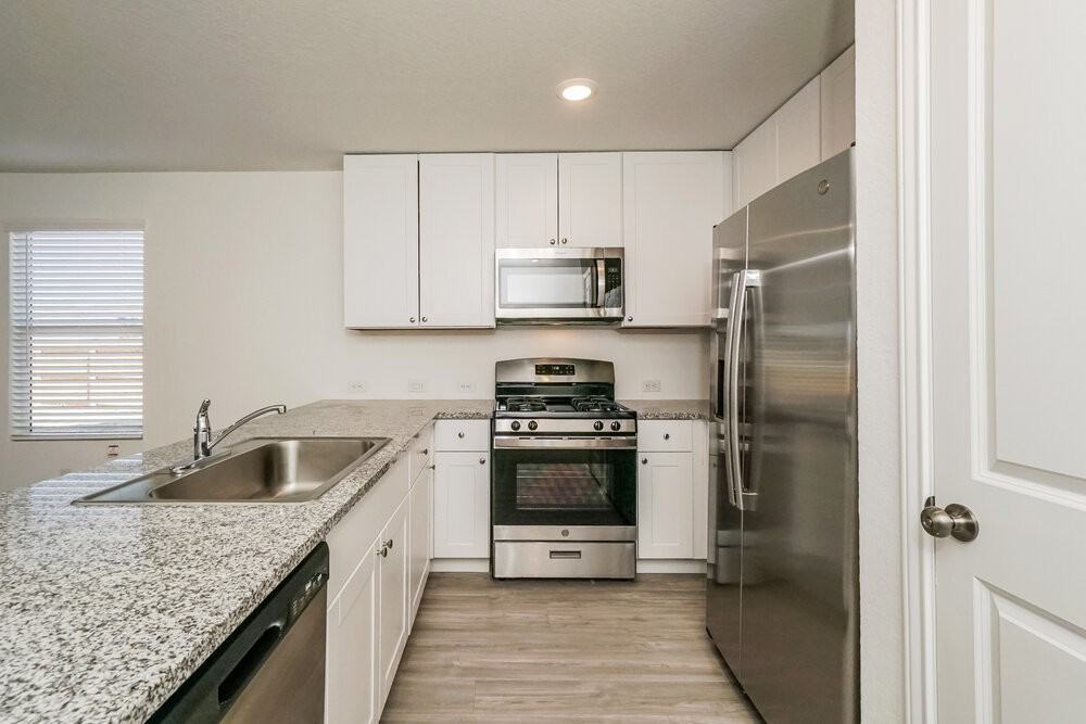 5931 Poolside Park - Photo 7 of 17
