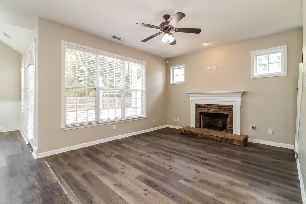 11 Cottage Trce - Photo 4 of 17