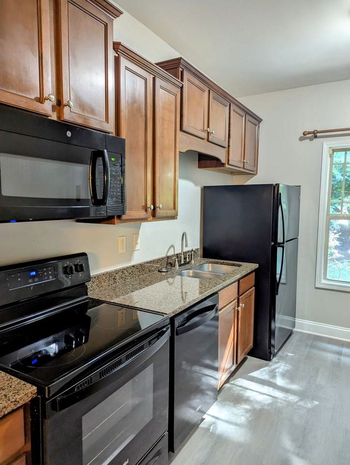 189 Oakwood Dr Nw - Photo 3 of 21