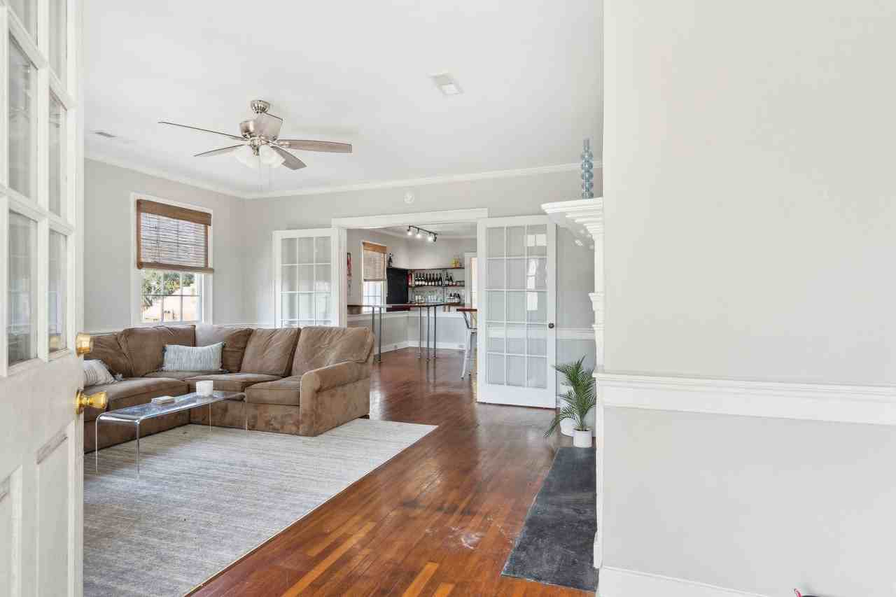 212 Calhoun St #C - Photo 6 of 17