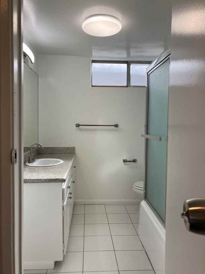 11707 Kiowa Ave - Photo 3 of 28