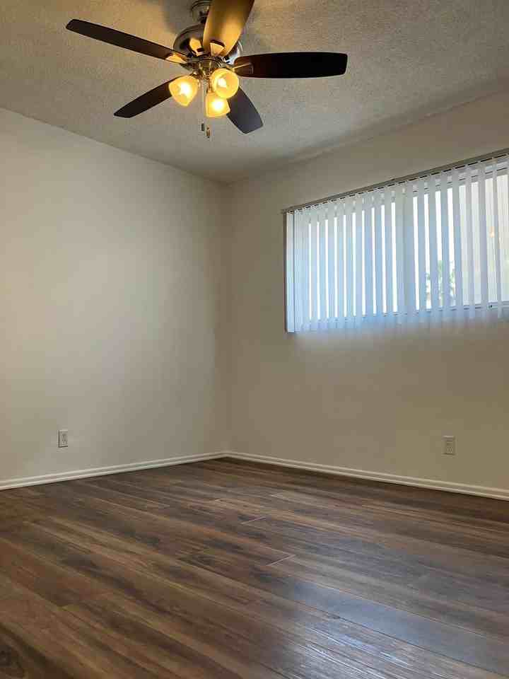 11707 Kiowa Ave - Photo 4 of 28