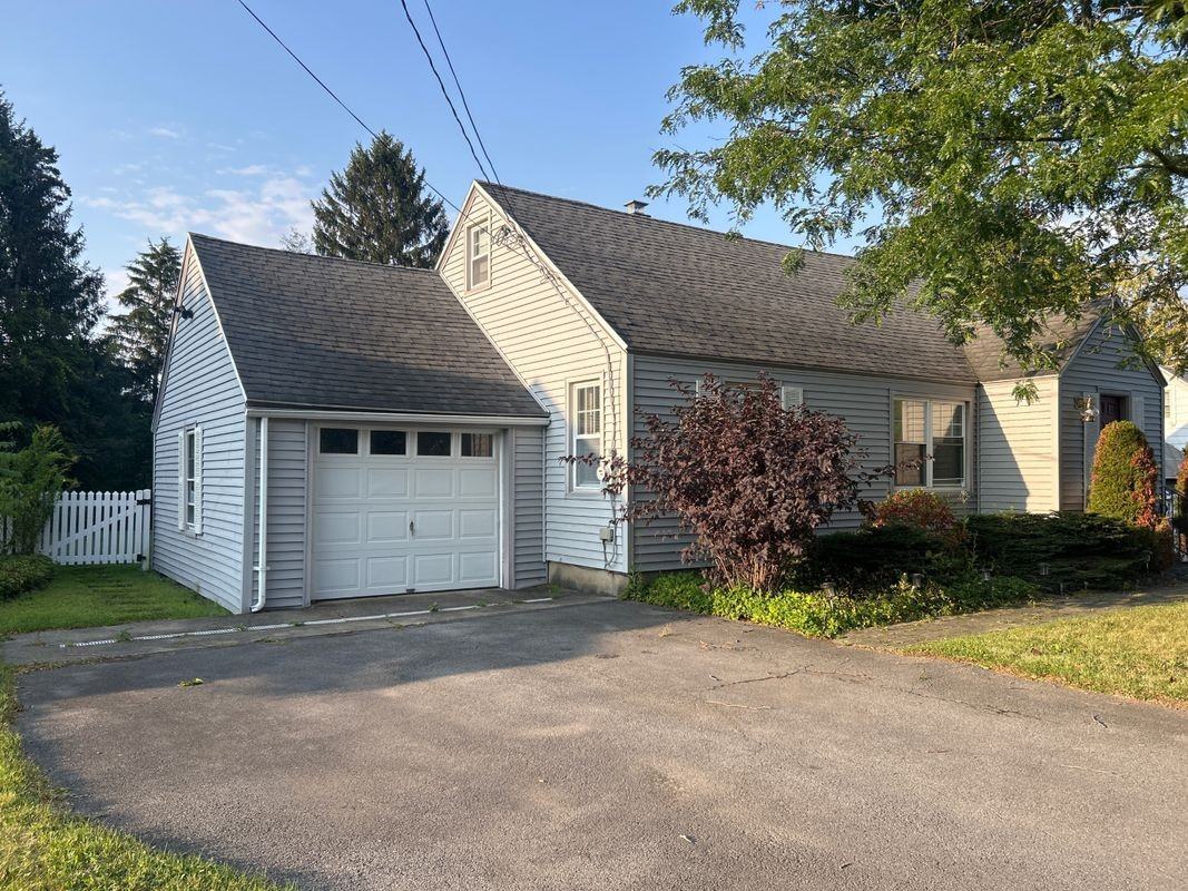 8 Beechwood Rd - Photo 2 of 25