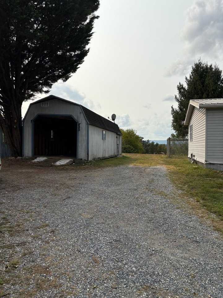 18 Run Rd - Photo 2 of 29