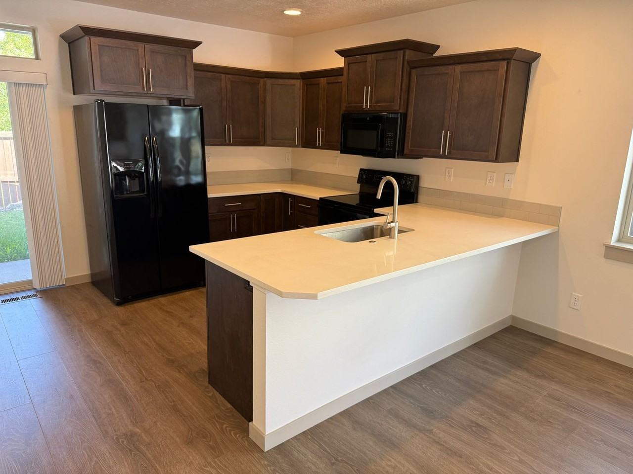 21 Ne Cessna Dr #1 - Photo 5 of 18