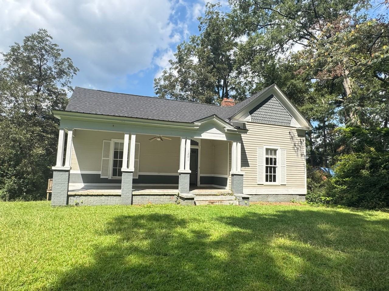 1201 5th Avenue - Photo 2 of 35