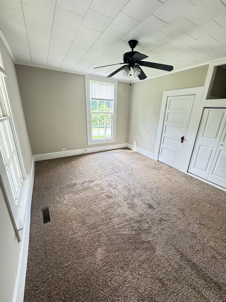 1201 5th Avenue - Photo 7 of 35