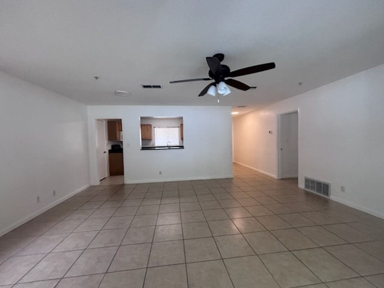 8610 Oak Bluff Dr - Photo 2 of 20