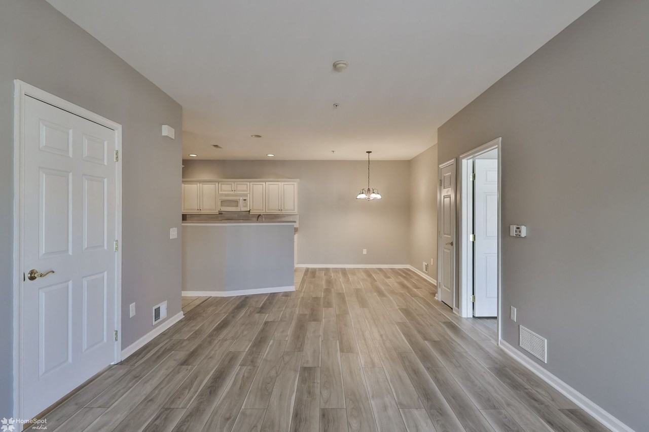 710 Eden Ter - Photo 4 of 25
