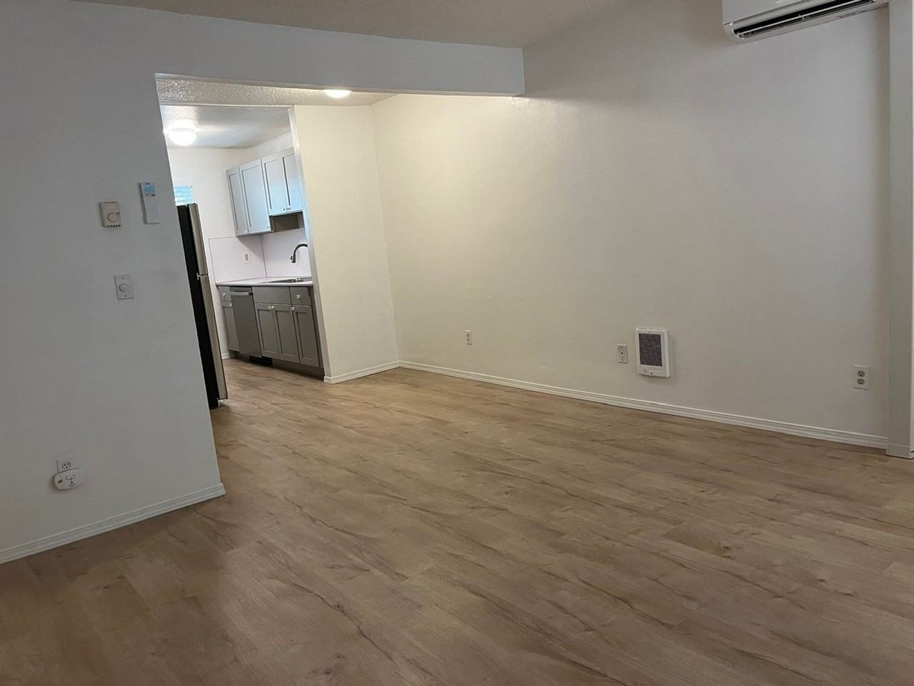 2609 Se Stark St - Photo 4 of 14