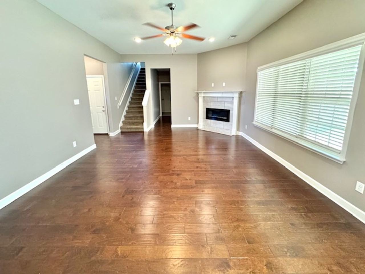 4335 Davall Cir - Photo 3 of 14