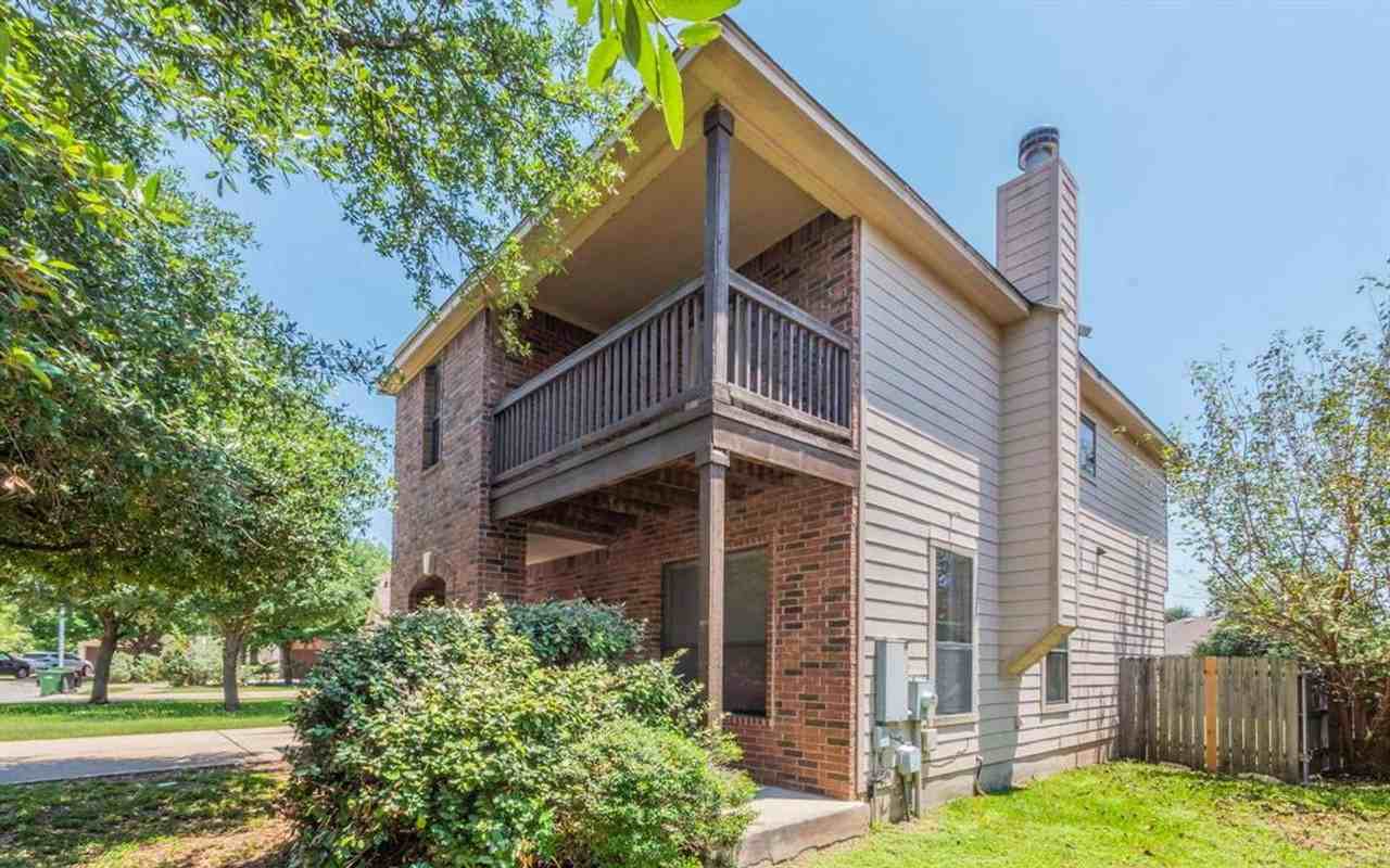 1736 Bayland St - Photo 3 of 26