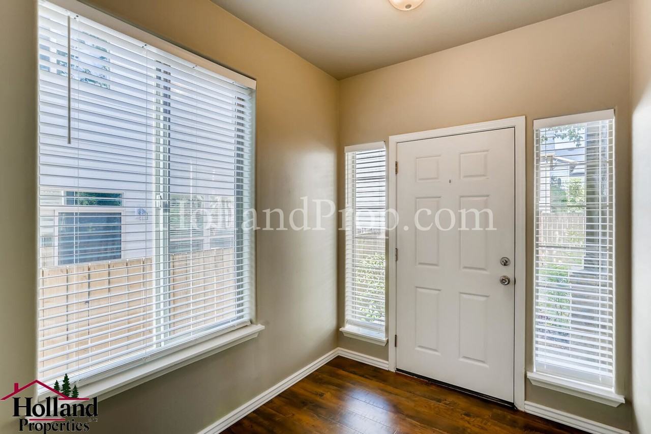 20031 Southwest Jette Lane - Photo 3 of 27