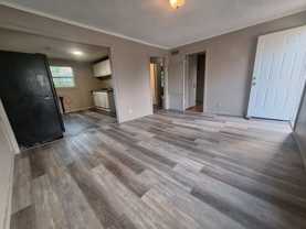 3136 S Clifton Ave - Photo 1 of 1