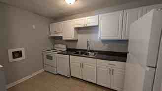 700 Graymont Ave W - Photo 1 of 1