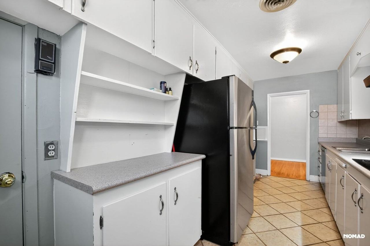 1139 Kearney St - Photo 2 of 29