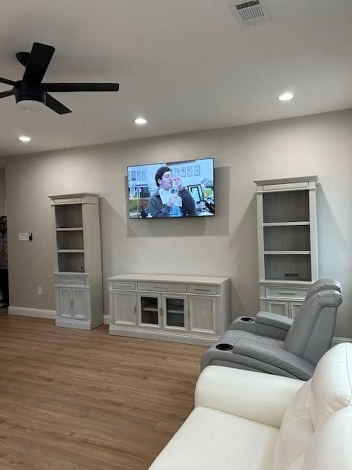 1828 Benefit St - Photo 5 of 12