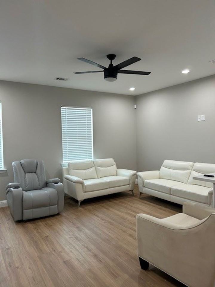 1828 Benefit St - Photo 6 of 12