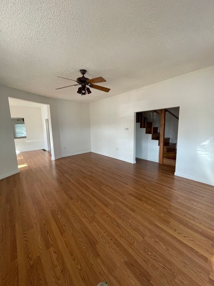 706 Railroad Ave -1 - Photo 5 of 28