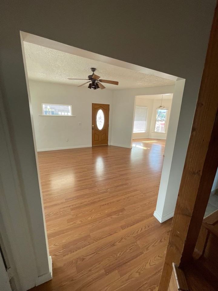 706 Railroad Ave -1 - Photo 7 of 28