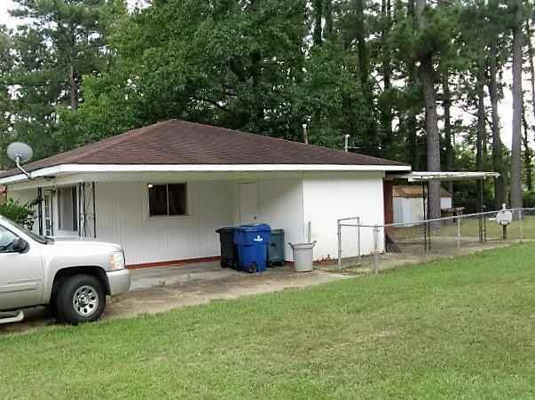 727 Hickory St - Photo 2 of 10