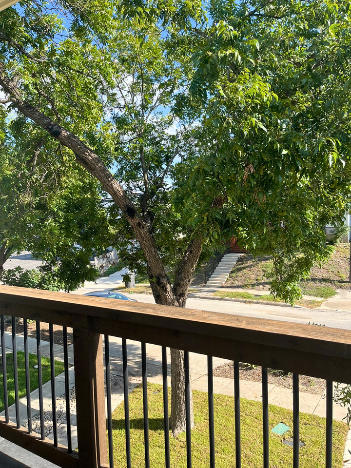 427 Natalen Street - Photo 5 of 19