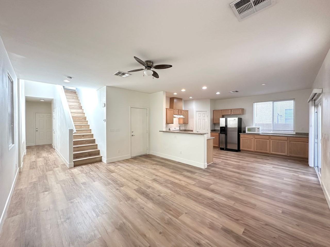 8476 Trudeau Ave - Photo 2 of 16