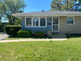 8535 W Brentwood Ave - Photo 1 of 1