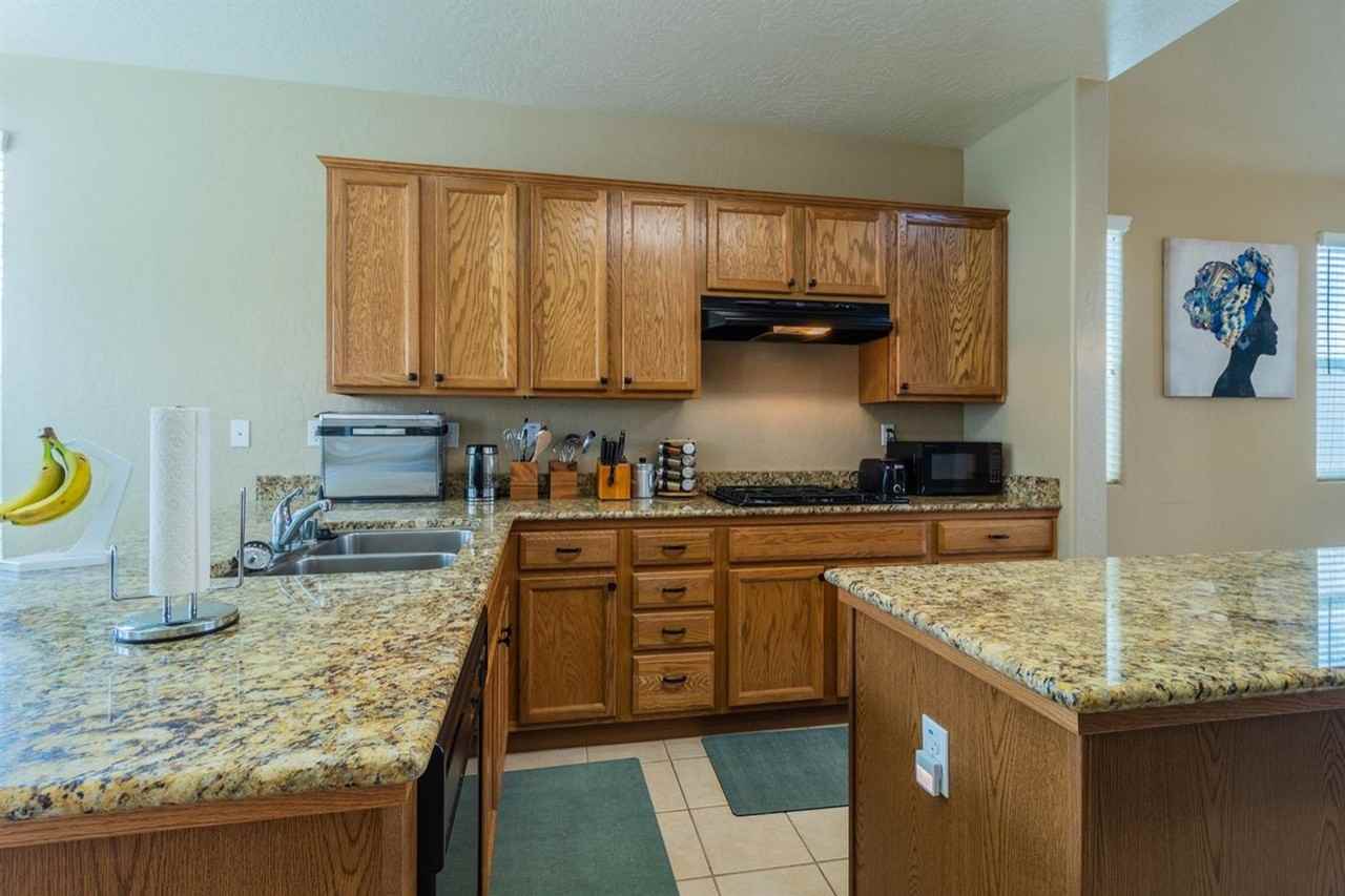 1812 Bella Oaks Way - Photo 7 of 35