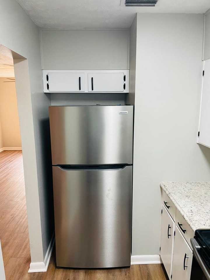 1510 Fuller Rd - Photo 7 of 28