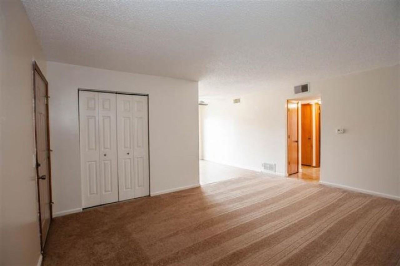 701 Dondee Dr #7 - Photo 3 of 12