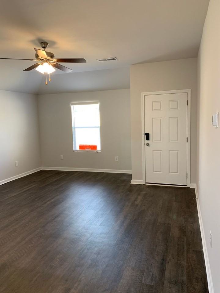 501 Camden Loop - Photo 5 of 22