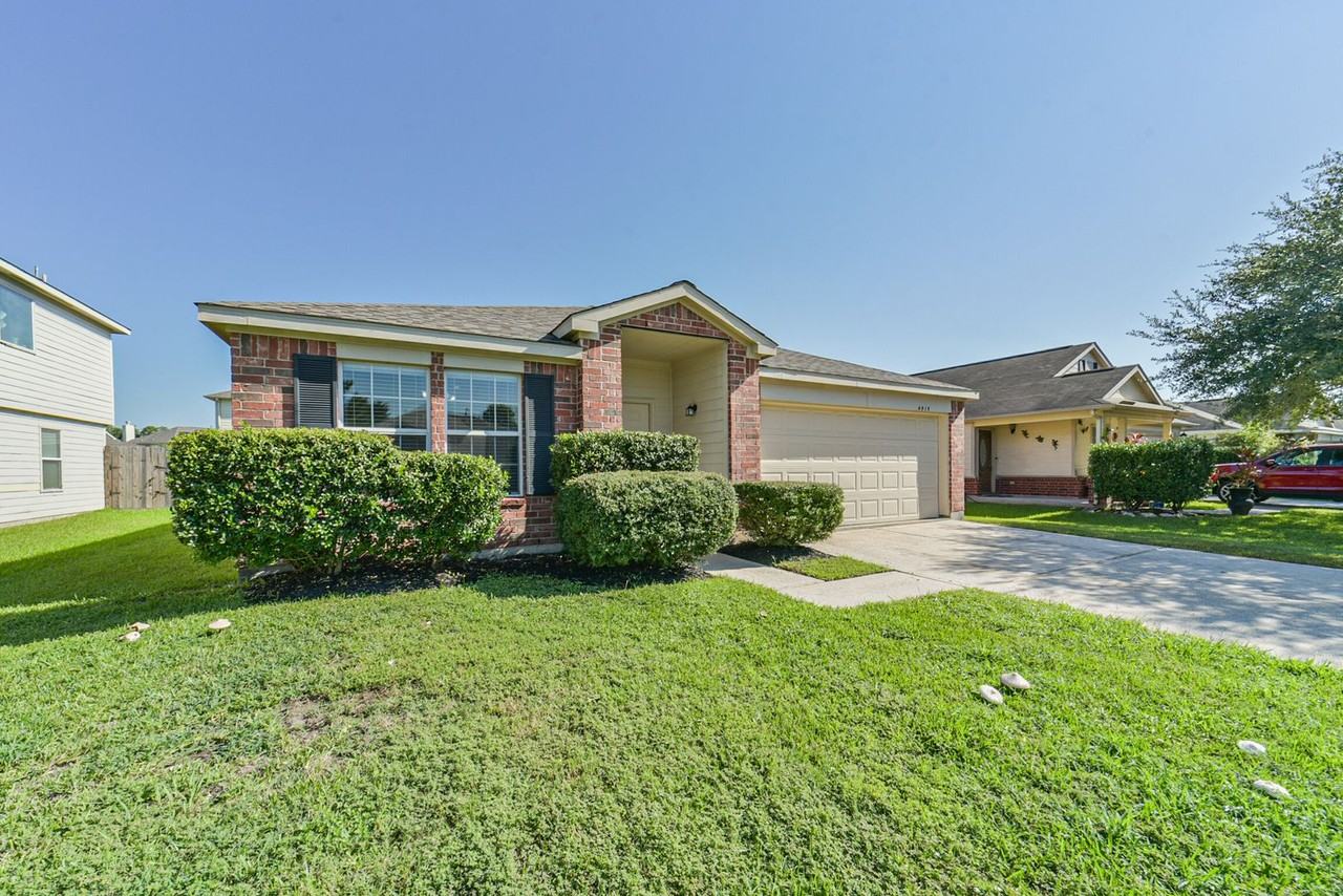 4915 Winding View Ln - Photo 3 of 37