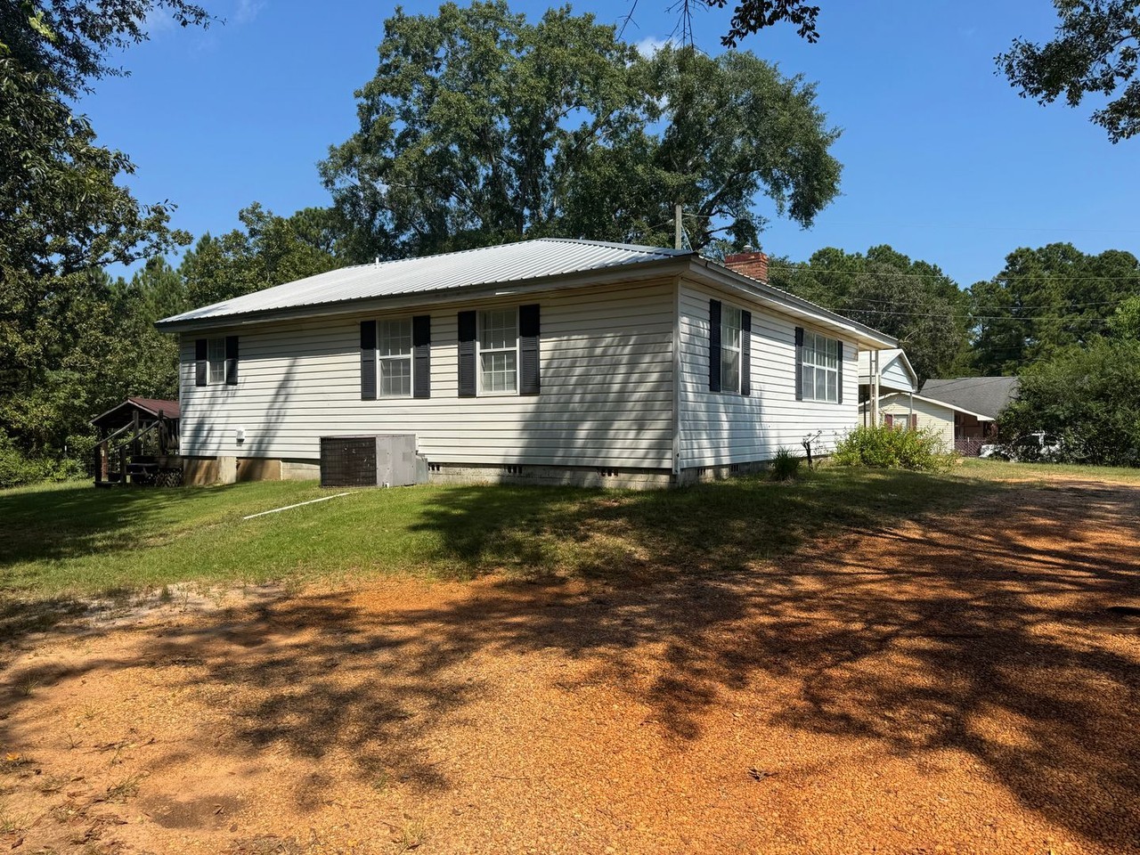 1426 Edgeworth Dr E - Photo 2 of 22