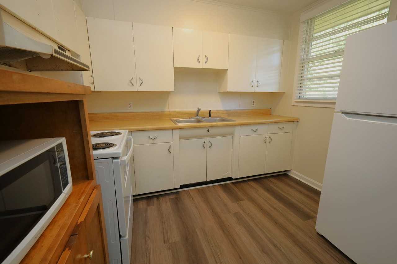 902 Ridgewood Dr - Photo 6 of 15