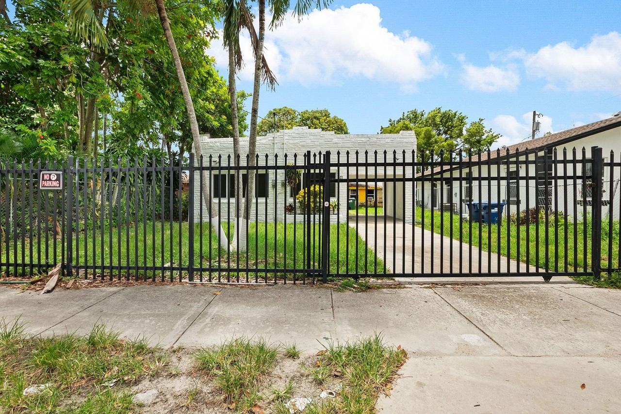 7770 Nw 9th Ave - Photo 3 of 22