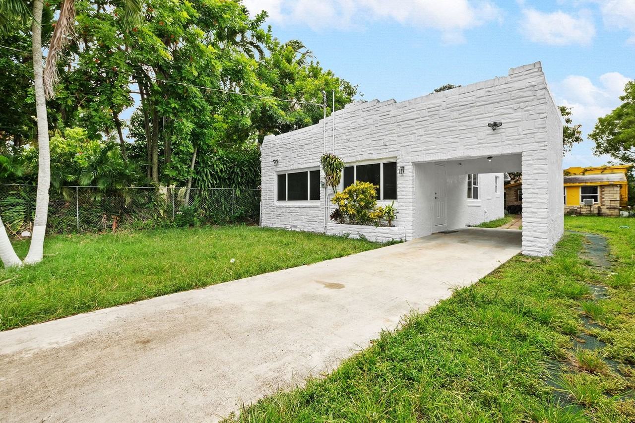 7770 Nw 9th Ave - Photo 2 of 22