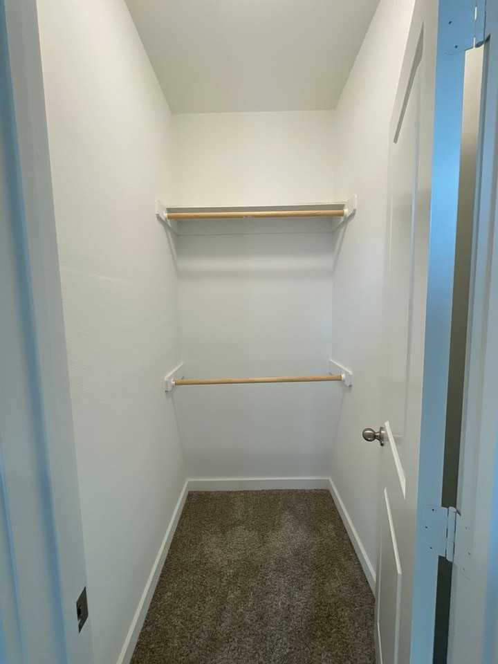 384 Western Hills Dr - Photo 5 of 13