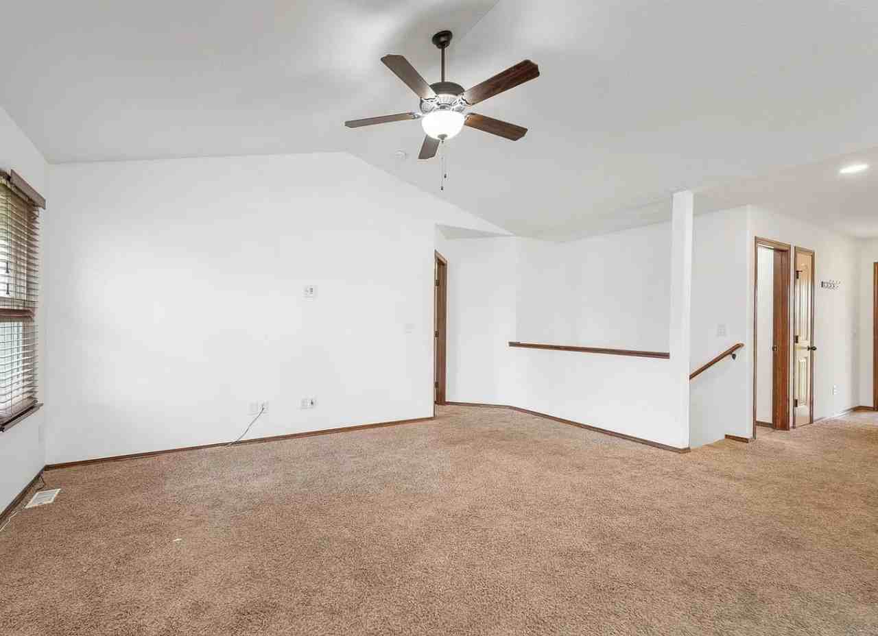 5334 N Rock Spring St - Photo 2 of 17