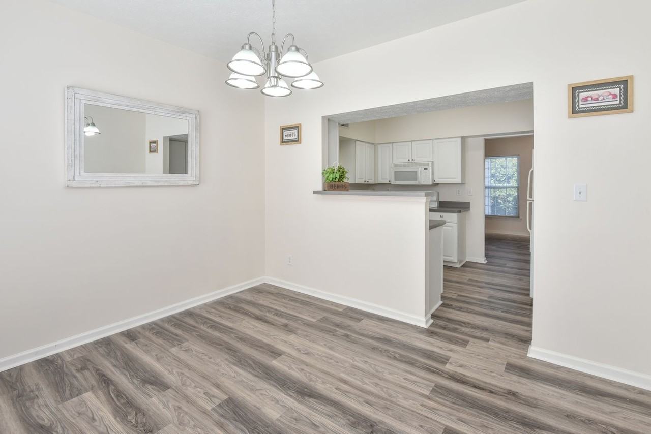 1531 Creek Ct - Photo 4 of 31
