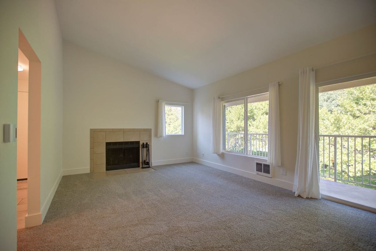 4407 216th St Sw #3 - Photo 4 of 20