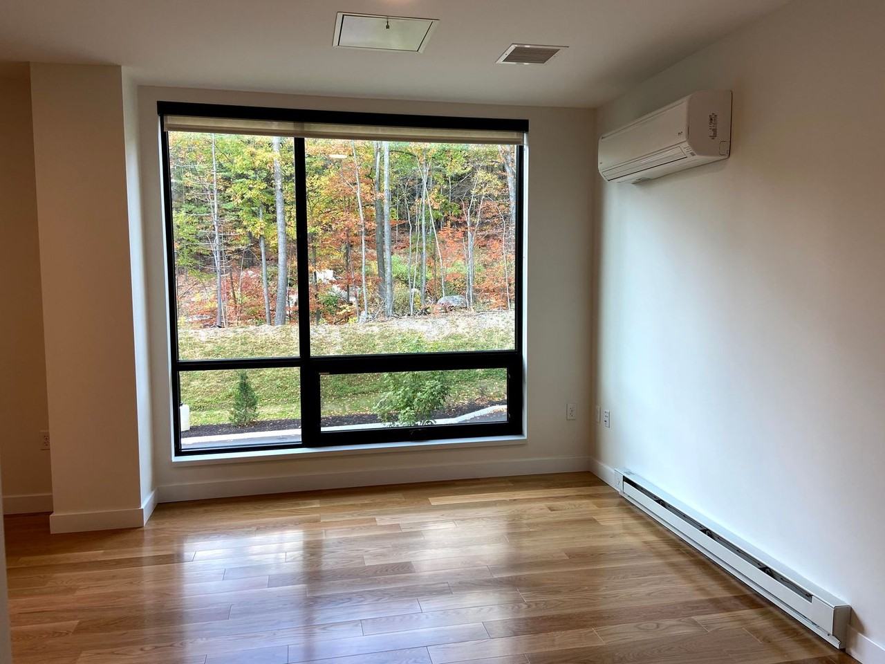 69 Etna Rd - Photo 5 of 17