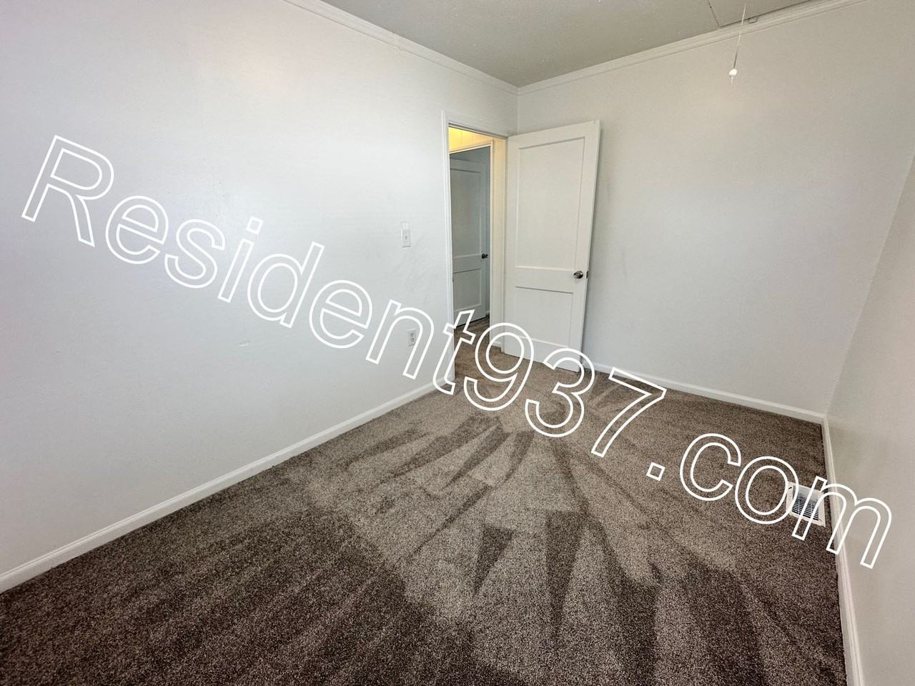 142 W Circle Dr - Photo 6 of 13