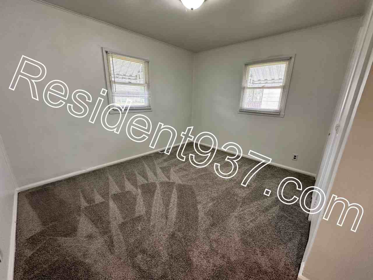 142 W Circle Dr - Photo 7 of 13