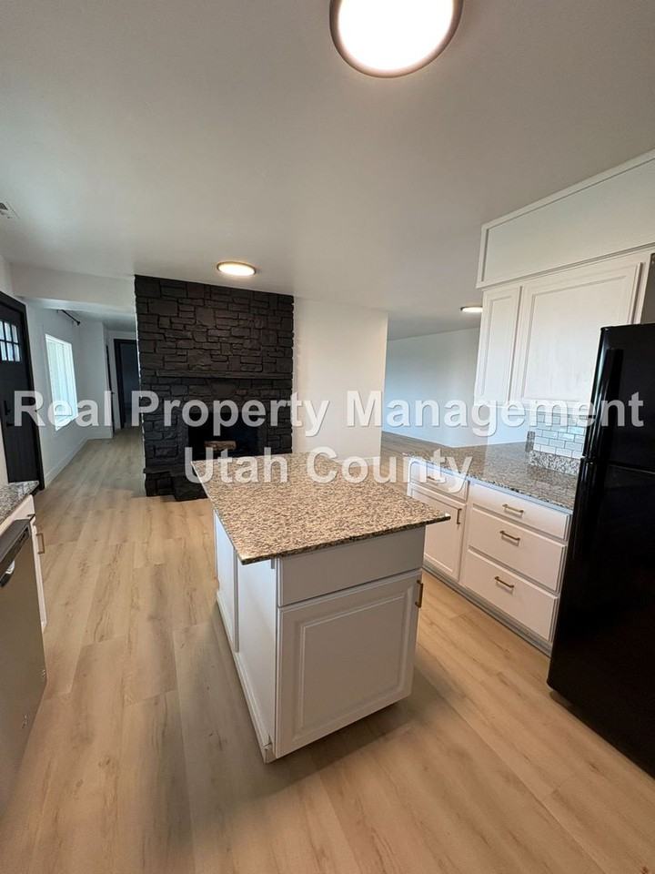 9580 N Canyon Rd - Photo 7 of 27