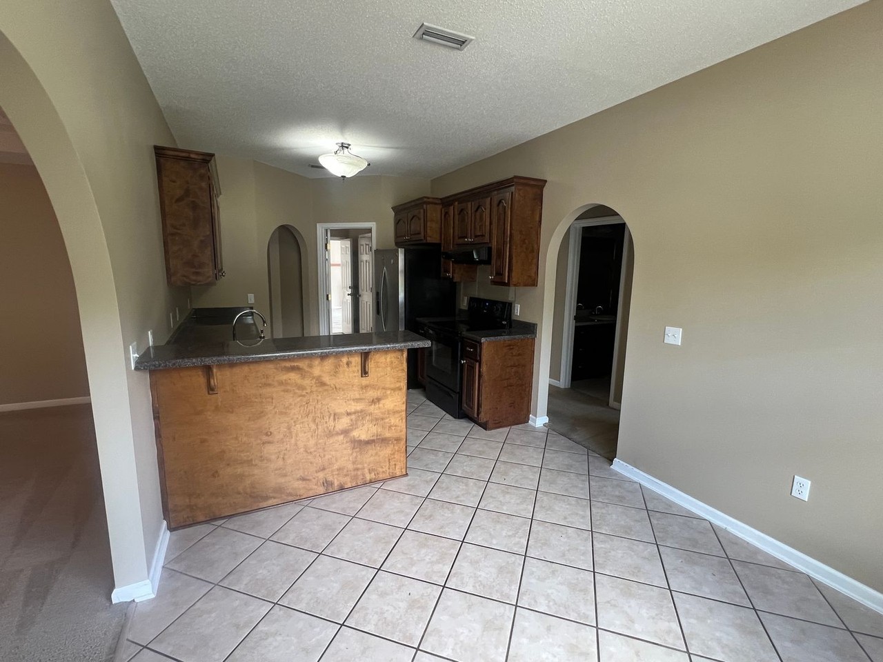 116 Autumn Way - Photo 2 of 18