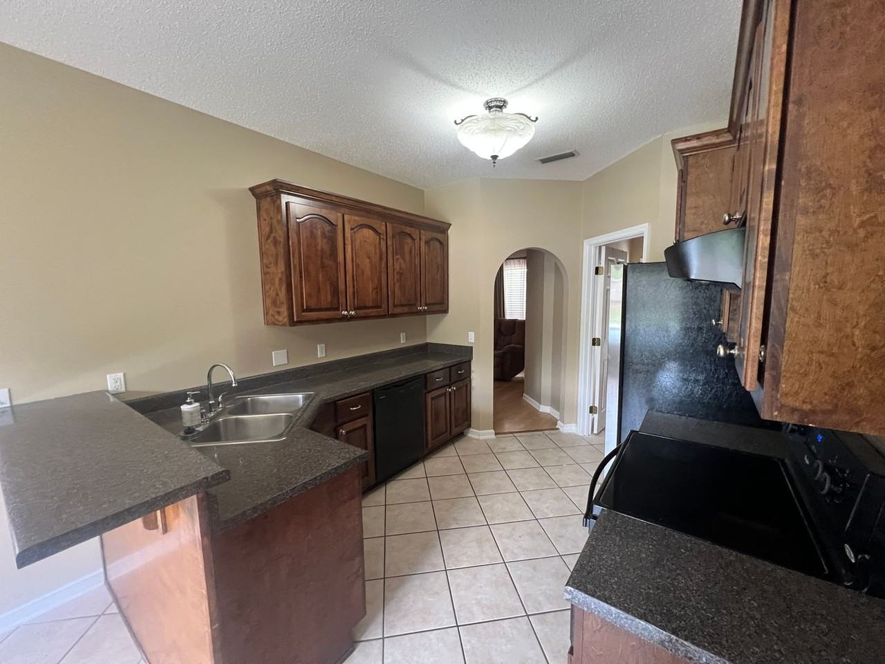 116 Autumn Way - Photo 3 of 18