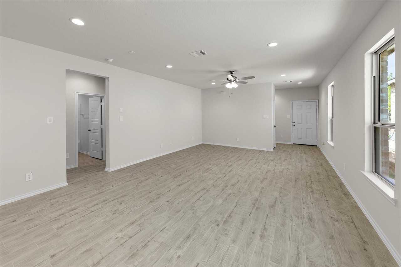 3105 Sedge Grass Dr - Photo 7 of 19