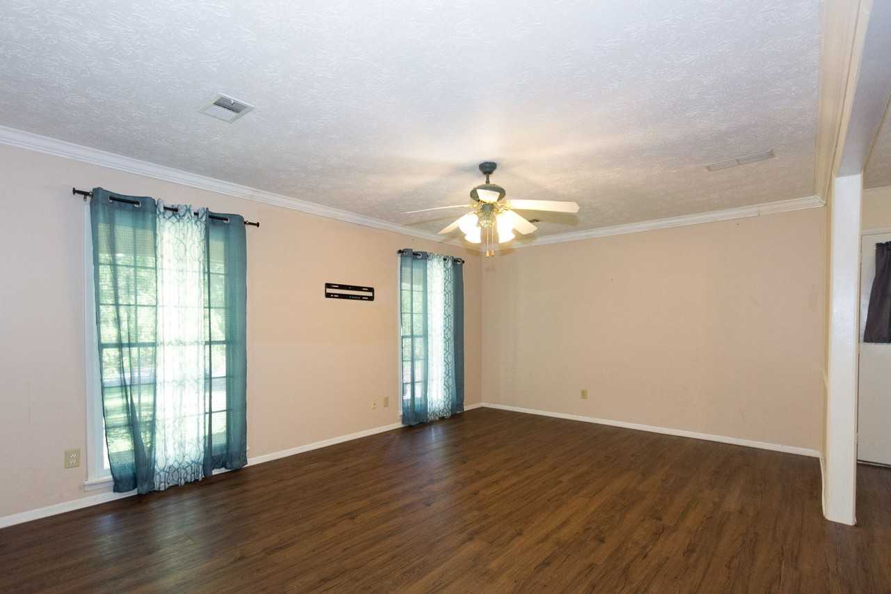 3720 Sunny Hill Dr - Photo 6 of 28